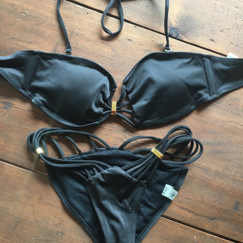 Victorias Secrets Super Sexy Bandeau Bikini